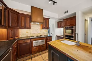 20 Town Oaks Pl, Bellaire, TX 77401 - Photo 19