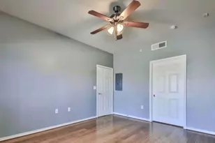 2400 McCue Rd, Houston, TX 77056 - Photo 9