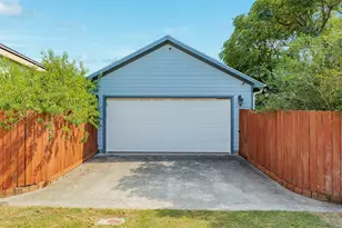 1418 Ave M 1/2, Galveston, TX 77550 - Photo 3