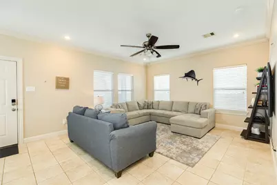 1418 Avenue M 1/2, Galveston, TX 77550 - Photo 7