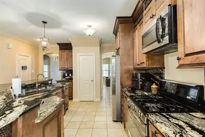 1418 Avenue M 1/2, Galveston, TX 77550 - Photo 9