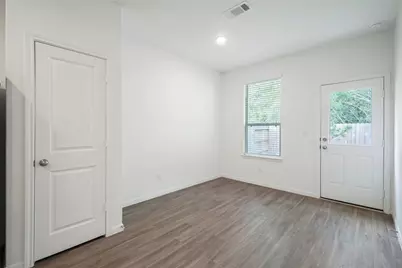 10429 Pineland Drive, Conroe, TX 77378 - Photo 9