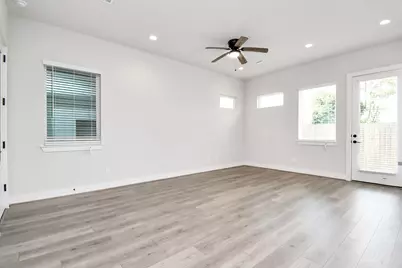 313 Charlock Street, Houston, TX 77022 - Photo 7