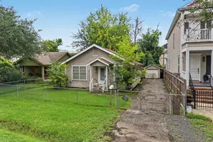 340 W 27th St, Houston, TX 77008 - Photo 3
