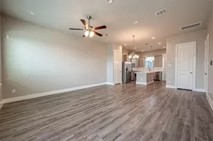 7703 Rainbow Close Ln, Houston, TX 77055 - Photo 7