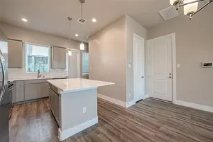 7703 Rainbow Close Ln, Houston, TX 77055 - Photo 15