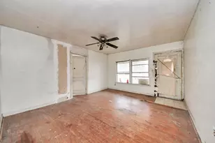 3218 Pansy St, Pasadena, TX 77505 - Photo 11