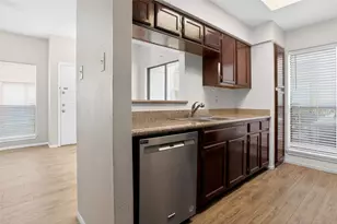 8299 Cambridge St, Houston, TX 77054 - Photo 11