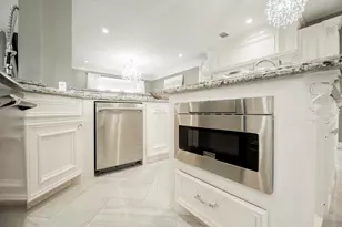 10887 Decatur St, Willis, TX 77318 - Photo 17