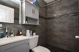 7718 Hiawatha Dr, Houston, TX 77036 - Photo 39