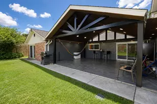 7718 Hiawatha Dr, Houston, TX 77036 - Photo 21