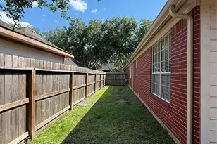 17522 Whispering Star Ct, Houston, TX 77095 - Photo 21