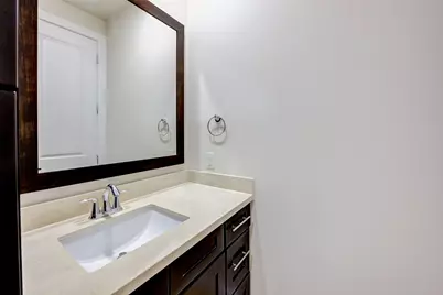 1222 W Dallas Street, Houston, TX 77019 - Photo 9