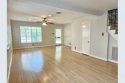 2049 Sheridan Street, Houston, TX 77030 - Photo 3
