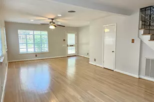 2049 Sheridan St, Houston, TX 77030 - Photo 3