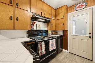 2501 Marguerite St, Bay City, TX 77414 - Photo 23