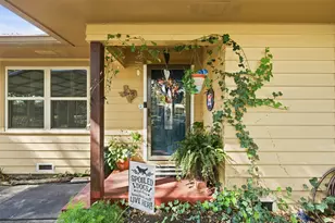 2501 Marguerite St, Bay City, TX 77414 - Photo 7