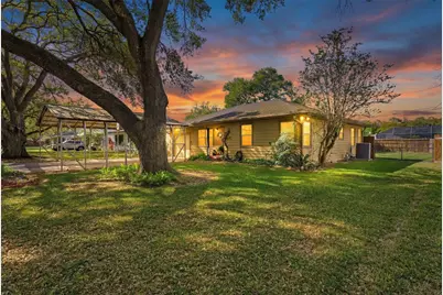 2501 Marguerite Street, Bay City, TX 77414 - Photo 1