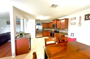 2522 Tracy Ln, Highlands, TX 77562 - Photo 13