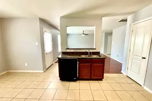 2522 Tracy Ln, Highlands, TX 77562 - Photo 17