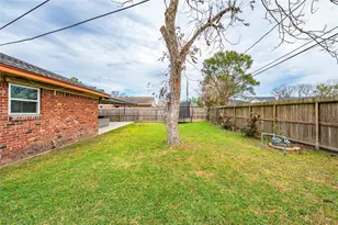 2409 Raspberry Ln, Pasadena, TX 77502 - Photo 33