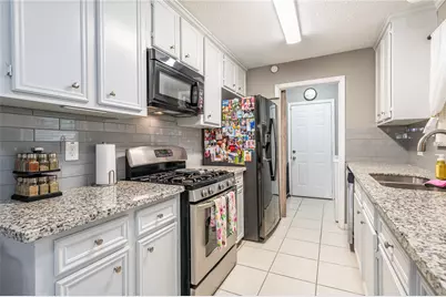 2409 Raspberry Lane, Pasadena, TX 77502 - Photo 9