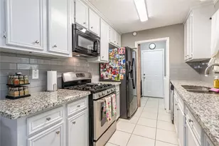 2409 Raspberry Ln, Pasadena, TX 77502 - Photo 9