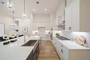 7407 Janak Dr, Houston, TX 77055 - Photo 11