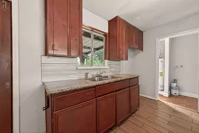 10506 Buffum Street, Houston, TX 77051 - Photo 11