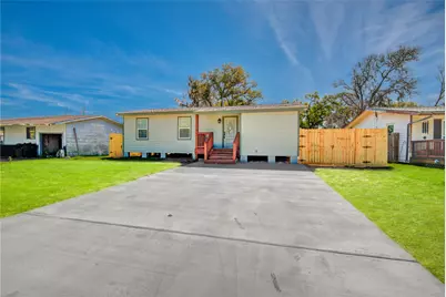 524 Magnolia Street, Lake Jackson, TX 77566 - Photo 3
