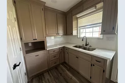 524 Magnolia Street, Lake Jackson, TX 77566 - Photo 7