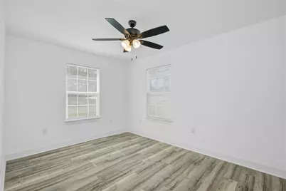 524 Magnolia Street, Lake Jackson, TX 77566 - Photo 15