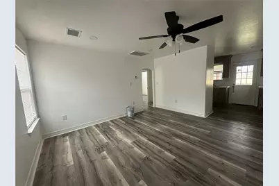 524 Magnolia Street, Lake Jackson, TX 77566 - Photo 3