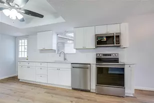 605 Jeff Davis Ct, Conroe, TX 77302 - Photo 11