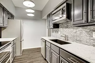2400 N Braeswood Blvd, Houston, TX 77030 - Photo 3