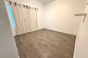 220 Brown St, West Columbia, TX 77486 - Photo 3