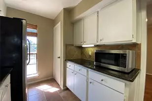 751 Bering Dr, Houston, TX 77057 - Photo 13