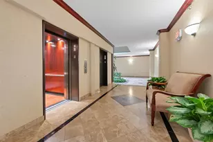 661 Bering Dr, Houston, TX 77057 - Photo 5