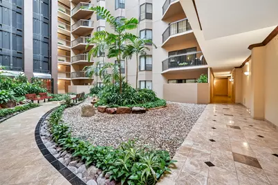 661 Bering Drive #409, Houston, TX 77057 - Photo 3