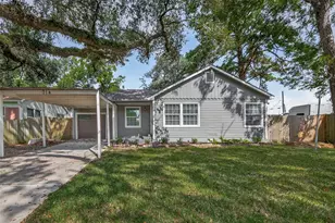 714 E Humble St, Baytown, TX 77520 - Photo 1