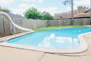 15014 Hollydale Dr, Houston, TX 77062 - Photo 19