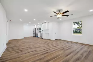 434 Barkley St, Houston, TX 77022 - Photo 3