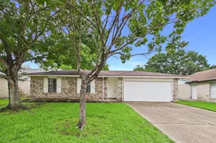 4922 Creekview Dr, La Porte, TX 77571 - Photo 1