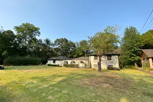 410 Cordell Dr, Crockett, TX 75835 - Photo 1