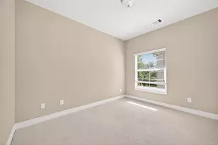 8810 Lakeshore Bend Dr, Houston, TX 77080 - Photo 27