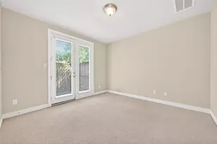 8810 Lakeshore Bend Dr, Houston, TX 77080 - Photo 5