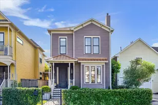 1325 Ashland St, Houston, TX 77008 - Photo 1