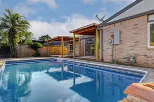 15706 Dunmoor Dr, Houston, TX 77059 - Photo 39