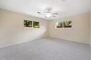 9766 Cedardale Dr, Houston, TX 77055 - Photo 21