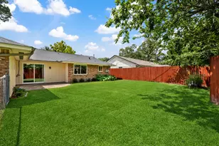 9766 Cedardale Dr, Houston, TX 77055 - Photo 35